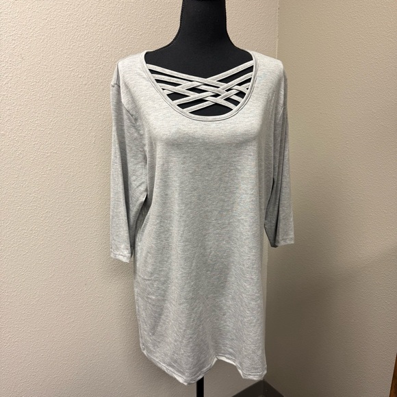 NWT Lucky & Blessed Heather Gray Criss Cross Tunic Top Medium - Picture 2 of 9
